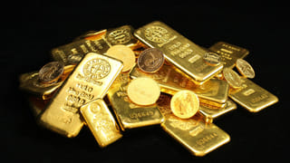 Gold Price Today: హైదరాబాద్‌లో తులం బంగారం ధర ఎంతో తెలుసా? పసిడి రేట్లు మరింత పెరగనున్నాయా?