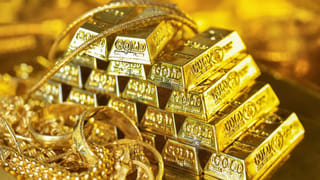 Gold Rates: తగ్గేదేలే.. కనకం వారి పాట లక్షన్నర..! అతివలంటే అంత పగనా బంగారమ్మ..