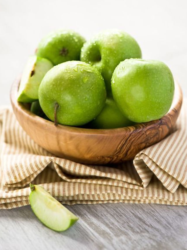 చలికాలంలో గ్రీన్ ఆపిల్ తినడం వలన కలిగే ప్రయోజనాలు ఇవే!