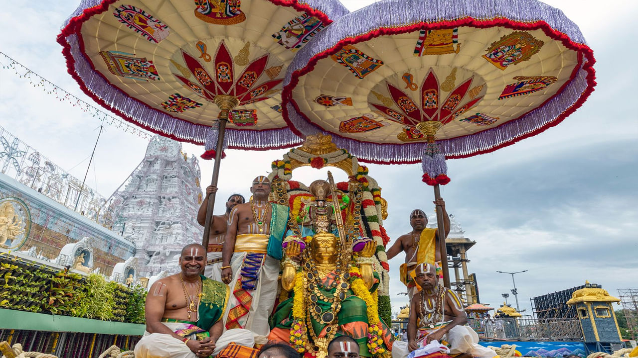 Hanuman Vahanam 8
