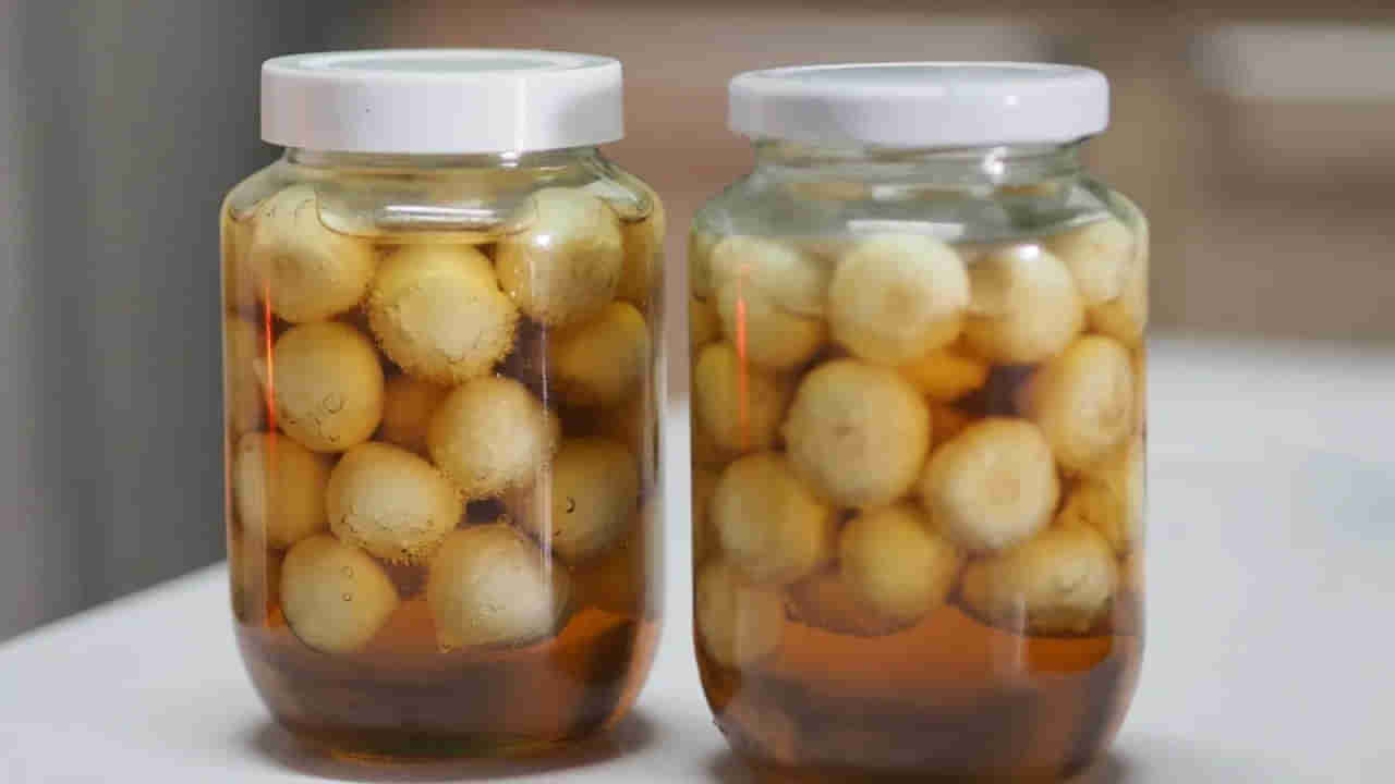 Honey and Garlic: తేనెలో ముంచిన వెల్లుల్లి రెబ్బలను రోజూ ఉదయం 2 నోట్లో వేసుకున్నారంటే..