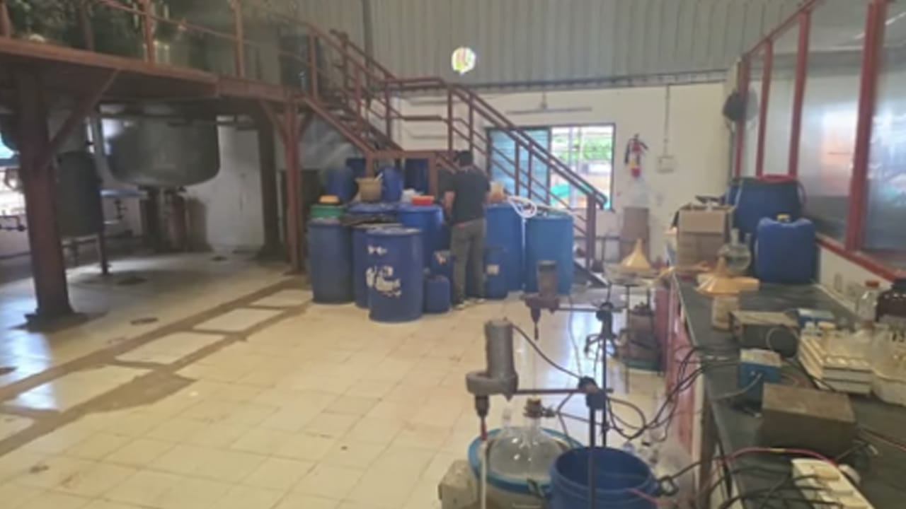 Hyderabad Drug Bust: హైదరాబాద్లో డ్రగ్స్ డెన్.. 12వేల కోట్ల మాదక ద్రవ్యాలు స్వాధీనం.. మహారాష్ట్రలో తీగ లాగితే..