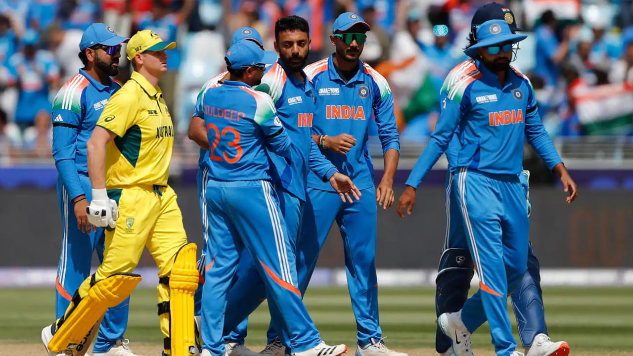 న్యూజిలాండ్‌తో జరిగే సిరీస్‌కు ఆస్ట్రేలియా టీ20 జట్టు: మిచెల్ మార్ష్ (కెప్టెన్), షాన్ అబాట్, జేవియర్ బార్ట్‌లెట్, టిమ్ డేవిడ్, బెన్ డ్వార్షుయిస్, జోష్ హాజిల్‌వుడ్, ట్రావిస్ హెడ్, జోష్ ఇంగ్లిస్ (వికెట్ కీపర్), మాట్ కుహ్నెమాన్, గ్లెన్ మాక్స్‌వెల్, మిచెల్ ఓవెన్, మాథ్యూ షార్ట్, మార్కస్ స్టోయినిస్, ఆడమ్ జంపా.