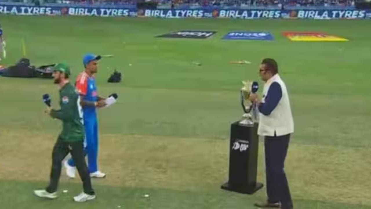 Ind vs Pak : టాస్ టైంలో నో షేక్ హ్యాండ్స్.. చేతులు కలపకుండానే దూరం, దూరం