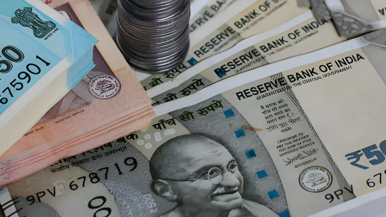 ఈ పోస్టల్ సేవింగ్స్ పథకాలు పొదుపు చేయాలనుకునే లేదా పెట్టుబడి పెట్టాలనుకునే సామాన్యులకు ఉత్తమమైనవి. ఇవి ప్రభుత్వ ప్రత్యక్ష నియంత్రణలో ఉన్నందున, వీటిని చాలా సురక్షితమైన పొదుపు పథకాలుగా పరిగణిస్తారు.