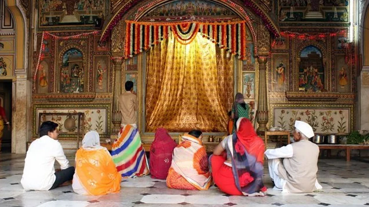 ఆ రామాలయంలో హెలికాప్టర్ సైజు సిలింగ్‌ ఫ్యాన్ ఏర్పాటు.. 50 అడుగుల వరకు చల్లటి గాలి.. ధర ఎంతో తెలిస్తే..