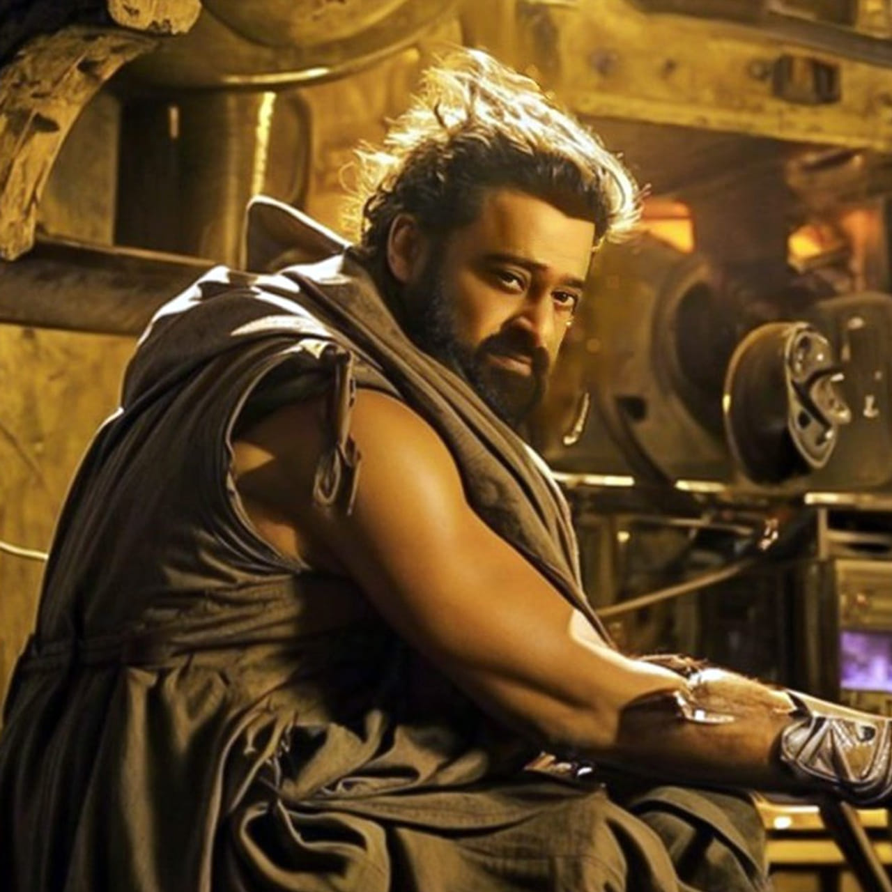 ప్రభాస్‌తో సినిమా చేయాలంటే దర్శకుడి దగ్గర ఉండాల్సిందిప్పుడు కథ కాదు.. ఓపిక. ఆయనతో సినిమా అంటే టోకన్ సిస్టమ్ అన్నట్లే..! మీ నెంబర్ వచ్చేవరకు వెయిట్ చేయడం తప్ప చేసేదేం లేదు. 