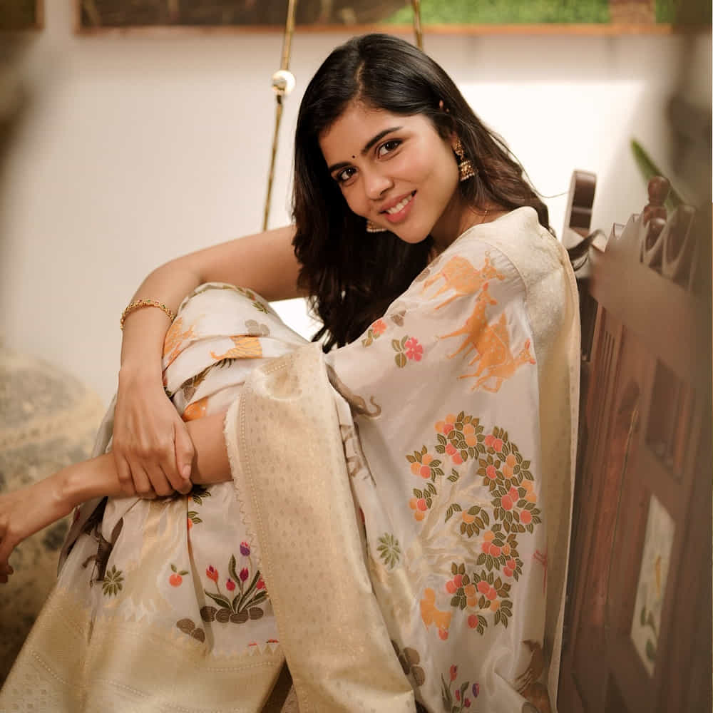తెలుగులో ఆమె నటించిన చిత్రాలన్నీ ప్లాప్ అయ్యాయి. దీంతో ఈ బ్యూటీకి టాలీవుడ్ ఇండస్ట్రీలో అవకాశాలు తగ్గిపోయాయి. తెలుగులో సైలెంట్ అయిన ఈ అమ్మడు.. ఇప్పుడు మలయాళంలో మాత్రం వరుసగా హిట్స్ ఖాతాలో వేసుకుంటూ దూసుకుపోతుంది.