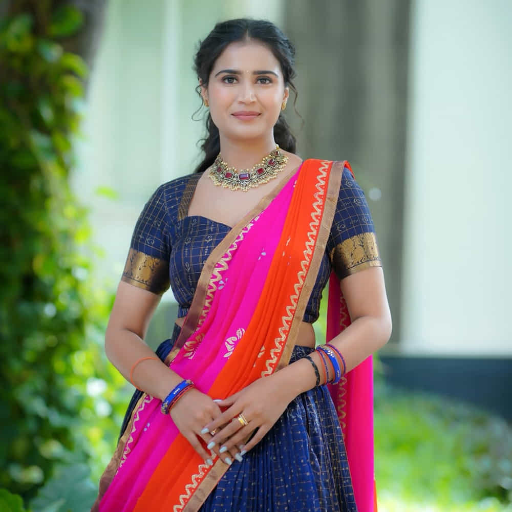 అలాగే బిగ్ బాస్ సీజన్ 8 సమయంలోనూ ఈ అమ్మడు పేరు మారుమోగింది. సీజన్ 8 విన్నర్ నిఖిల్, కావ్య ఒకప్పుడు ప్రేమలో ఉన్నారు. కానీ కొన్నాళ్లకే వాళ్లిద్దరు విడిపోయారు. దీంతో సీజన్ 8 సమయంలో నిఖిల్ చేసిన కామెంట్స్..కారణంగా కావ్య పేరు తెగ వినిపించింది. 