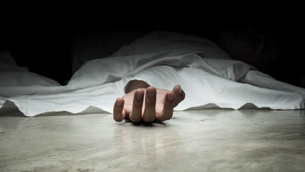 Andhra News: జ్వరం వచ్చిందని చిన్నారిని హాస్పిటల్‌కు తీసుకెళ్లిన పేరెంట్స్‌.. డాక్టర్స్‌ చెప్పింది విని..