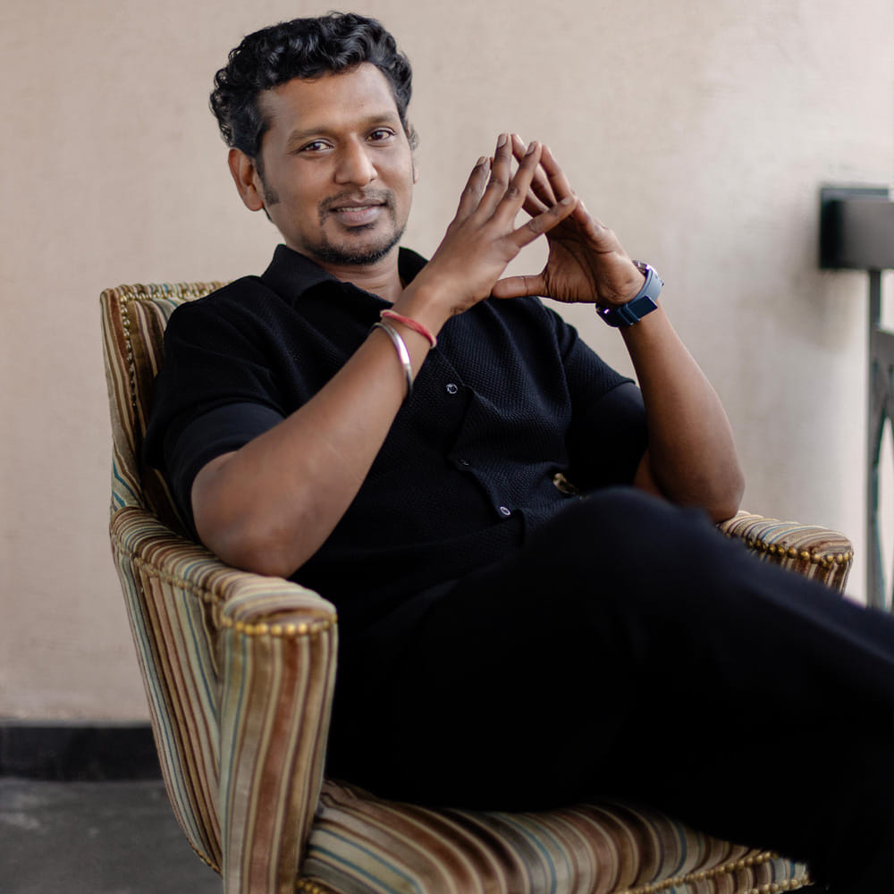 లోకేష్ కామెంట్స్ విషయంలో అభిమానుల రియాక్షన్ కూడా ఇంట్రస్టింగ్‌గా ఉంది – “లోకీ చెప్పింది రైట్. కంటెంట్ హిట్ అయితే డబ్బు ఆటోమేటిక్‌గా వస్తుంది. కానీ ఫస్ట్ టార్గెట్ ఆడియన్స్ సంతృప్తే కావాలి” అని సపోర్ట్ చేస్తున్నారు.