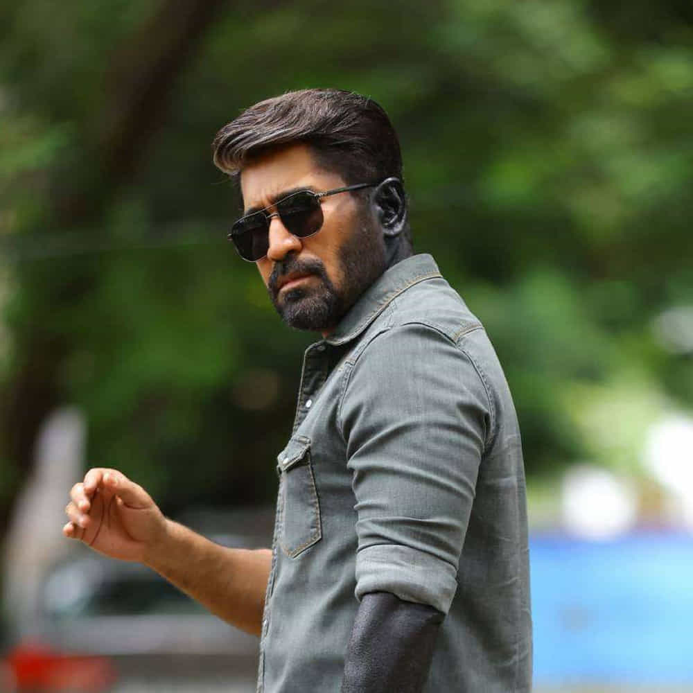 ఈ సినిమాలో విజయ్ ఆంటోనీ ప్రధాన పాత్ర పోషించారు. మిగిలిన స్టార్స్ కూడా బాగా నటించారు. ఈ రోజుల్లో ఈ సినిమా జియో హాట్‌స్టార్‌లో చూడవచ్చు. 