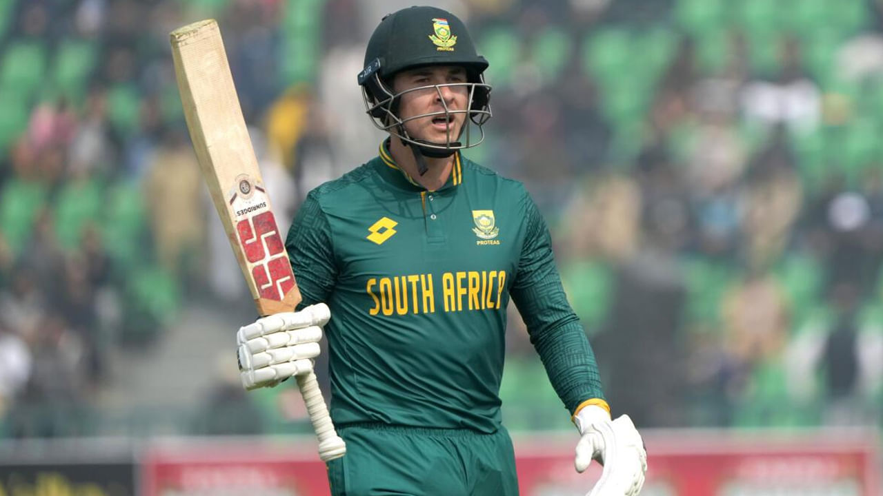 వన్డే క్రికెట్ చరిత్రలో అరంగేట్రం చేసినప్పటి నుంచి మొదటి ఐదు వన్డేల్లో అత్యధిక పరుగులు చేసిన బ్యాట్స్‌మన్‌గా మాథ్యూ బ్రీట్జ్కే నిలిచాడు. ఇది మాత్రమే కాదు, తన కెరీర్‌లోని మొదటి ఐదు వన్డేల్లో ఐదుసార్లు యాభై ప్లస్ పరుగులు చేసిన ప్రపంచ రికార్డు కూడా అతని సొంతం.