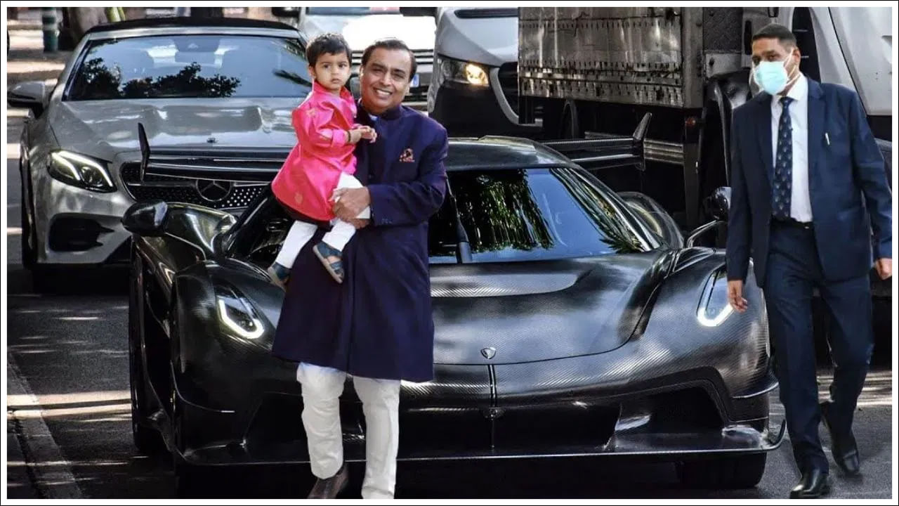 ధర పరంగా ముఖేష్ అంబానీ కార్లు ప్రధాని మోడీ కార్ల కంటే చాలా ఖరీదైనవి. అయితే ప్రధానమంత్రి కార్లు భద్రత కోసం నిర్మించారు. ఈ కార్లు ఖరీదైనవి మాత్రమే కాకుండా హైటెక్ గేర్, బ్లాస్ట్ ప్రూఫ్ ఫీచర్లు, అత్యవసర రెస్క్యూ సిస్టమ్లను కూడా కలిగి ఉంటాయి. మరోవైపు అంబానీ కారు లగ్జరీ, స్టైల్కు చిహ్నం. అందువల్ల ముఖేష్ అంబానీ కారు ప్రపంచంలోనే అత్యంత ఖరీదైన, అనుకూలీకరించిన కార్లలో ఒకటి అని చెప్పవచ్చు.