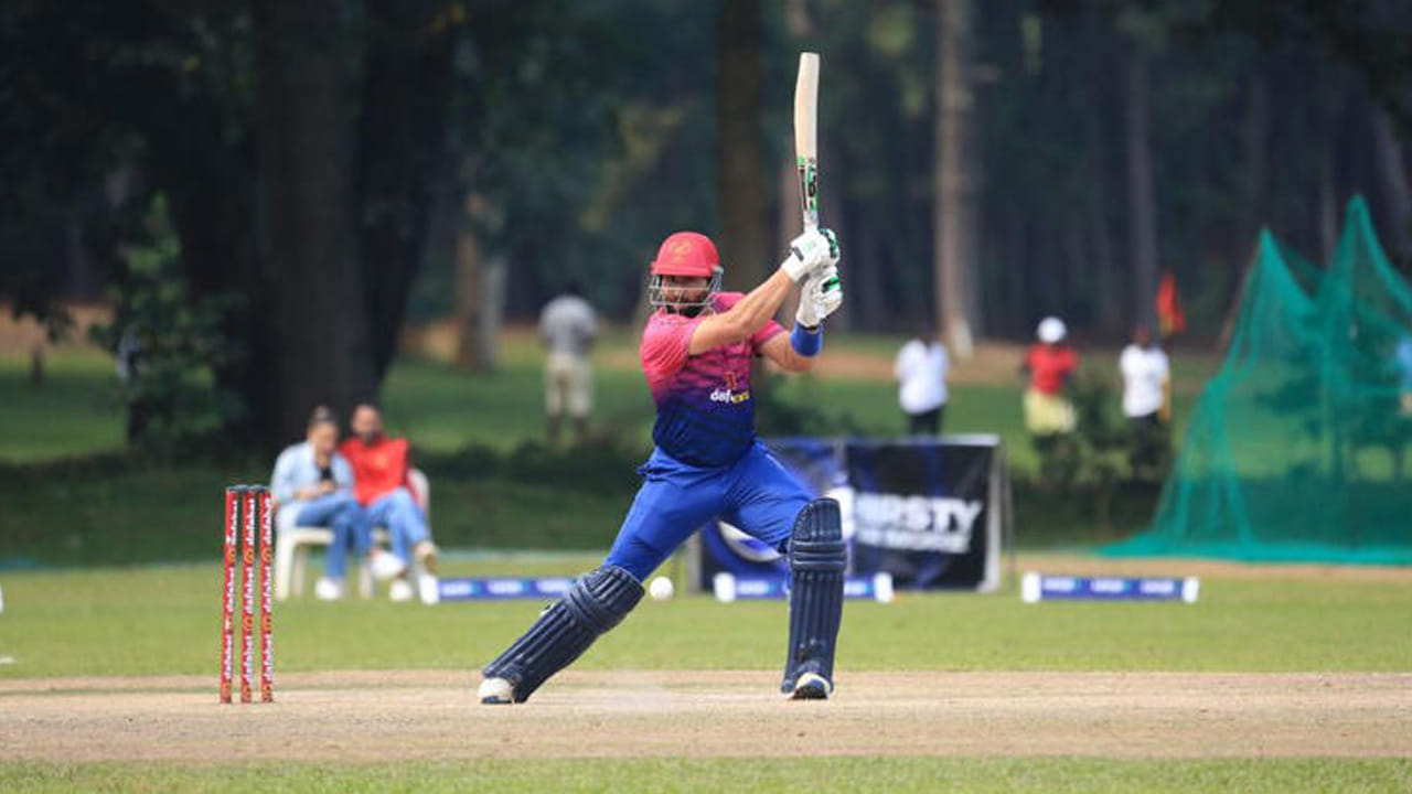 టీ20 కెప్టెన్‌గా 105 సిక్సర్లు కొట్టిన రోహిత్ శర్మను మహ్మద్ వసీం అధిగమించాడు. టీ20 కెప్టెన్‌గా 100 కంటే ఎక్కువ సిక్సర్లు కొట్టిన ఆటగాళ్లు ఈ ఇద్దరు మాత్రమే.