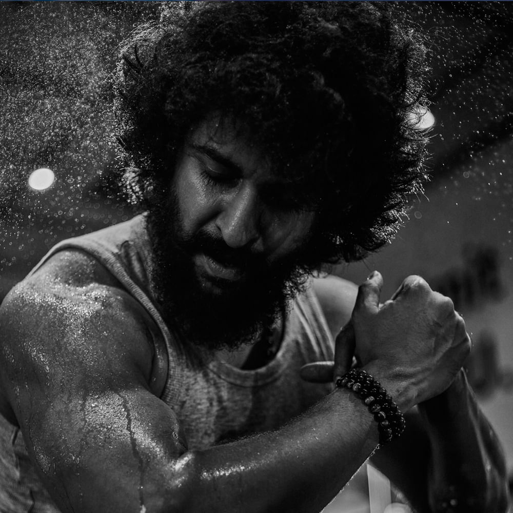 ఈయన కూడా ఆ మార్కెట్ దృష్టిలో పెట్టుకునే సినిమాలు చేస్తున్నారు.. కాకపోతే దానికోసం ప్రత్యేకంగా ఒక రూట్ ఫాలో అవుతున్నారు న్యాచురల్ స్టార్.ప్రభాస్, యశ్, బన్నీ మాదిరి అందరూ రాత్రికి రాత్రే ప్యాన్ ఇండియన్ హీరోలైపోరు. 