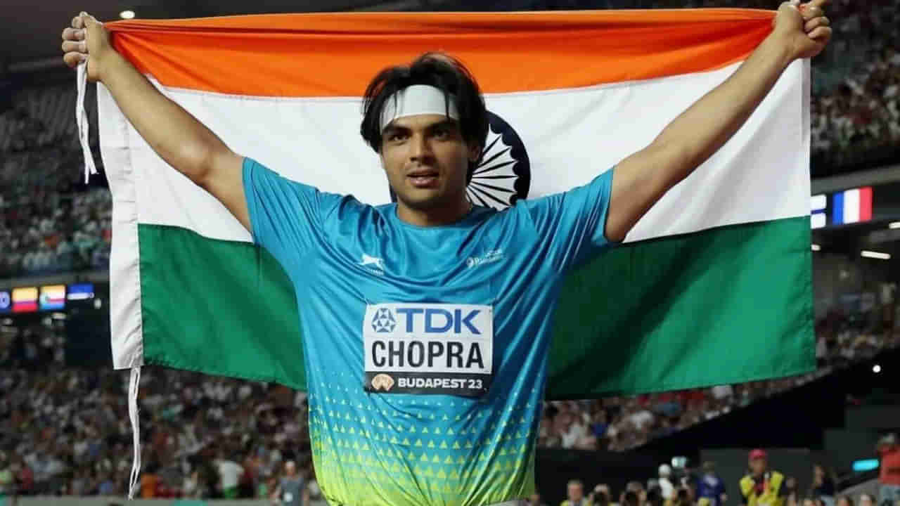 World Championships 2025: ప్రపంచ ఛాంపియన్షిప్లో ఒకే త్రోతో నీరజ్ ఫైనల్ లో అడుగు.. మరోవైపు ఇబ్బంది పడుతోన్న అర్షద్ నదీమ్