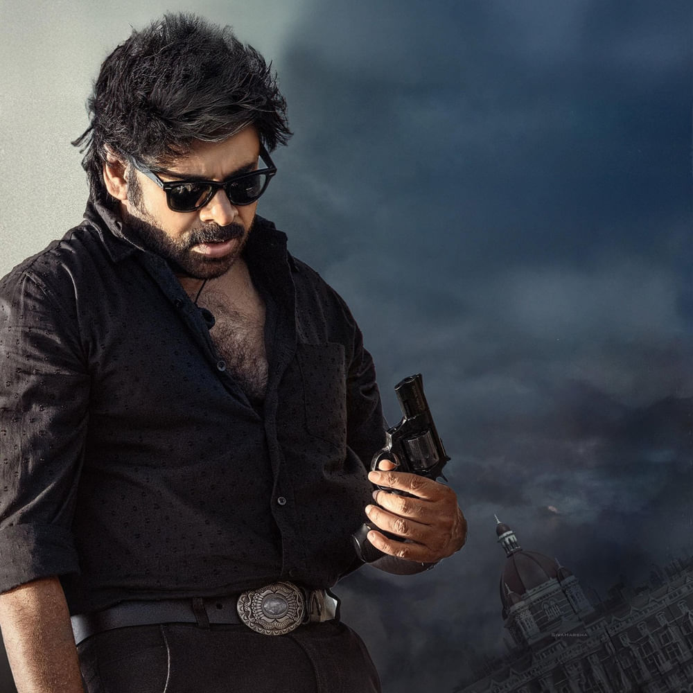 తాజాగా విడుదలైన గన్స్ అండ్ రోజెస్ కూడా ట్రెండింగ్‌లోనే ఉంది.. పైగా హంగ్రీ చీతా సాంగ్‌కు ఫుల్ వర్షన్ కావడంతో పండగ చేసుకుంటున్నారు అభిమానులు.ఓజి లిరికల్ సాంగ్స్ కోసం కొత్త ట్రెండ్ సెట్ చేసారు సుజీత్. 