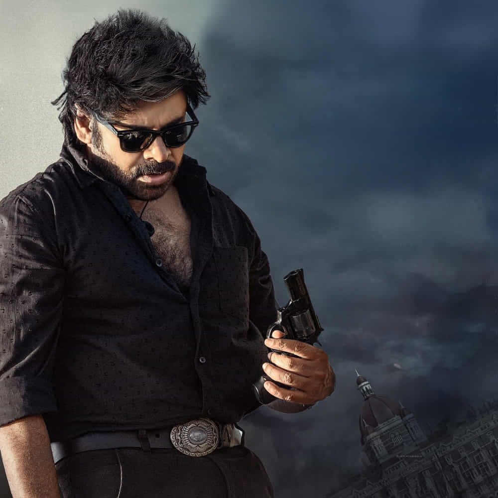 దసరా హాలీడేస్ ఉండటం.. ఏపీ ప్రభుత్వం ఏకంగా 10 రోజుల పాటు టికెట్ రేట్లు పెంచుకునే వెసలుబాటు కల్పించడం.. అన్నీ ఓజికి అలా కలిసొస్తున్నాయంతే. సెప్టెంబర్ 21 ఉదయం 10.08 గంటలకు ఓజి ట్రైలర్ విడుదల కానుంది.
