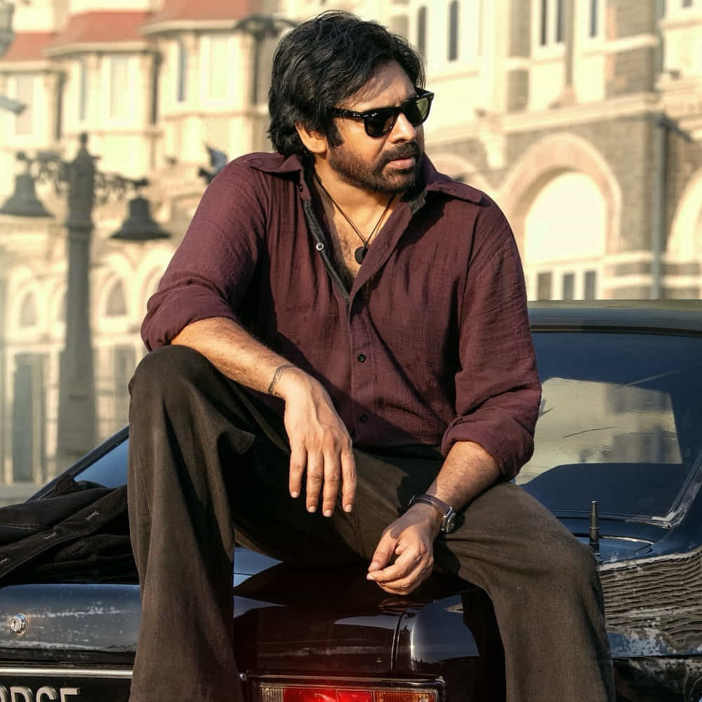 తెలుగు రాష్ట్రాల్లో ఓకే గానీ.. ఓవర్సీస్‌లో మిగిలిన హీరోలతో పోలిస్తే కాస్త వెనకబడ్డారు పవర్ స్టార్. ఎక్కువగా రీమేక్ సినిమాలే చేస్తుండటంతో.. ఆ ఎఫెక్ట్ కలెక్షన్లపై కనిపించింది. 