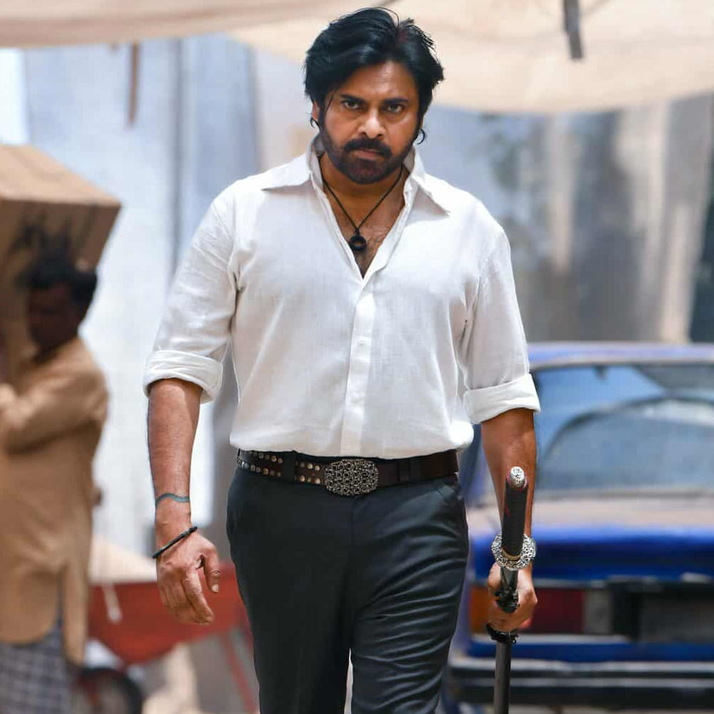 మెలోడీగా వచ్చిన సువ్వి సువ్వి సాంగ్ పక్కనబెడితే.. ఫైర్ స్ట్రామ్, ఓమి.. లేటెస్ట్‌గా హంగ్రీ చీతా అన్నింట్లోనూ బొమ్మలే ఉన్నాయి.లిరికల్ సాంగ్స్‌లో ఇదో కొత్త ట్రెండ్. మిగిలిన దర్శకులతో పోలిస్తే ఓజి ప్రమోషన్స్ ముందు నుంచి కాస్త వెరైటీగానే ప్లాన్ చేస్తున్నారు సుజీత్. 