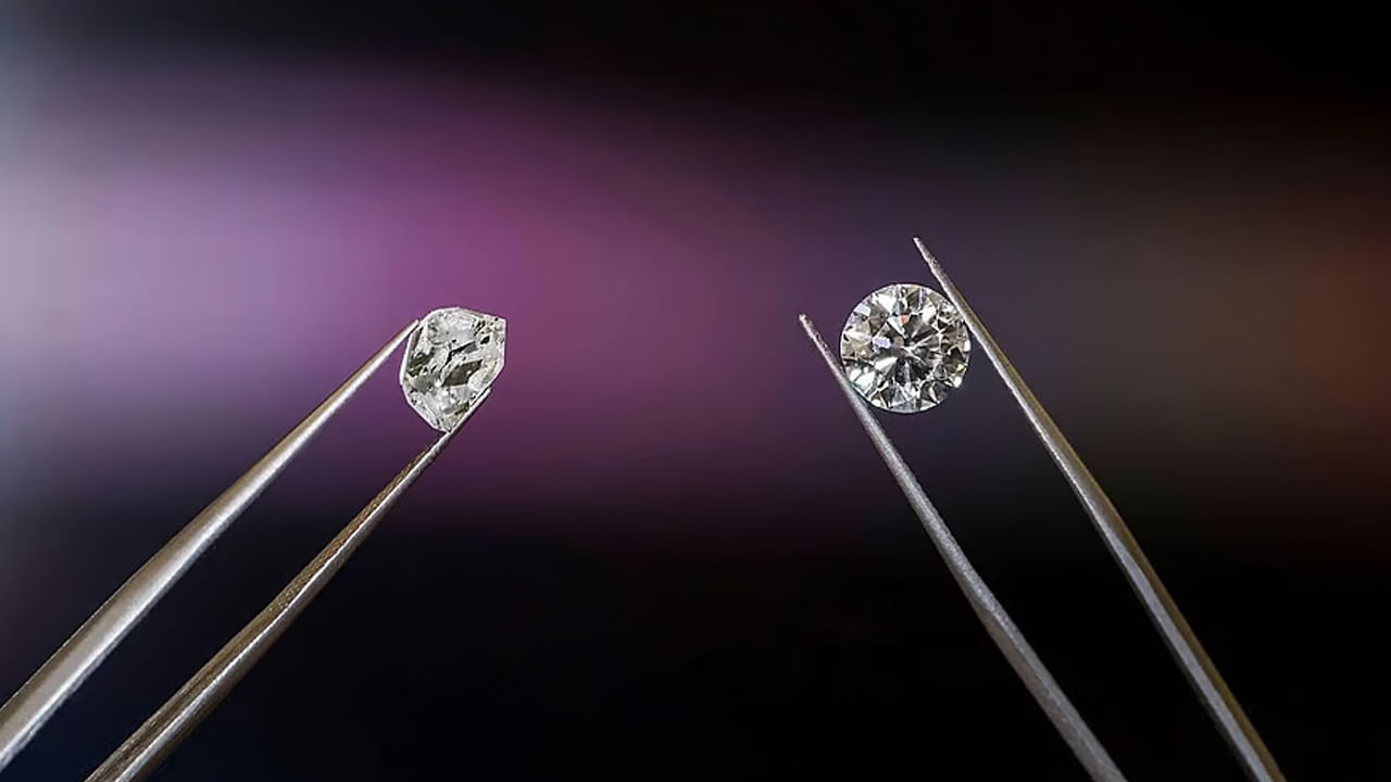 గిరిజన మహిళను వరించిన అదృష్టం.. ఒకేసారి మూడు వజ్రాలతో పంట పండింది..! ఎక్కడంటే..