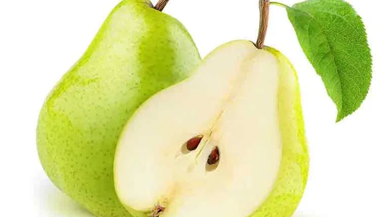 బేరి పండ్లలో ఫైబర్ పుష్కలంగా ఉంటుంది, కాబట్టి వాటిని తీసుకోవడం జీర్ణక్రియ సమస్యలు తొలిగిపోయి, జీర్ణక్రియ సాఫీగా సాగుతుంది. ముఖ్యంగా గ్యాస్ , ఎసిడిటీ, మలబద్ధకం సమస్య నుంచి ఇది మిమ్మల్ని రక్షిస్తుంది.