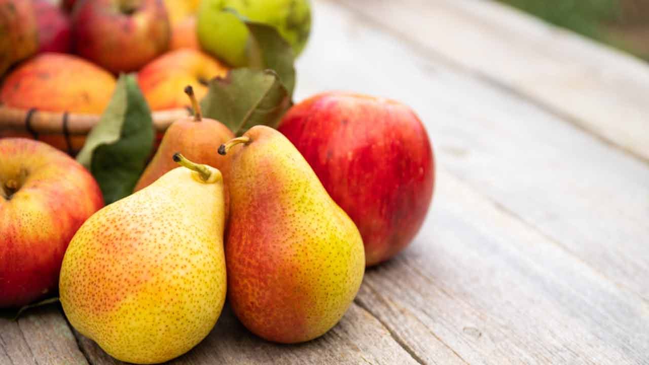 కొన్నిసార్లు పాత గాయం, ఇతర కారణాల వల్ల వాపు వస్తుంది. ఇది శరీరంలోని ఏ భాగాన్ని అయినా ప్రభావితం చేస్తుంది. దీనిని నివారించడానికి, మీరు మీ ఆహారంలో పీయర్‌ ఫ్రూట్స్‌ చేర్చుకోవచ్చు. ఇది శరీరానికి యాంటీఆక్సిడెంట్లుగా పనిచేసే ఫ్లేవనాయిడ్ల గొప్ప మూలం. దీనిలో విటమిన్ సి, విటమిన్ కె కూడా తగినంత పరిమాణంలో కనిపిస్తాయి. ఇవి శరీరం నుండి మంటను తొలగిస్తాయి.