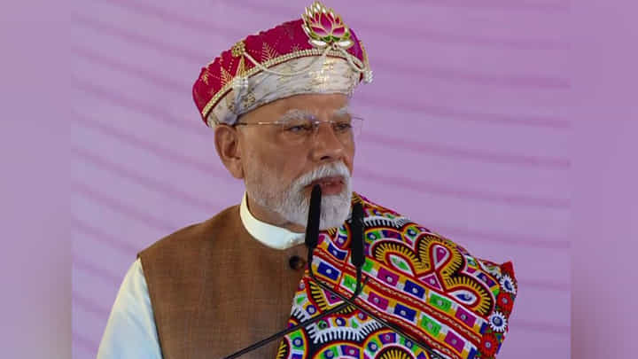 PM Modi: సర్ధార్ పటేల్కు నివాళిగా హైదరాబాద్ లిబరేషన్ డే నిర్వహిస్తున్నాం: ప్రధాని మోదీ PM Modi: సర్ధార్ పటేల్కు నివాళిగా హైదరాబాద్ లిబరేషన్ డే నిర్వహిస్తున్నాం: ప్రధాని మోదీ