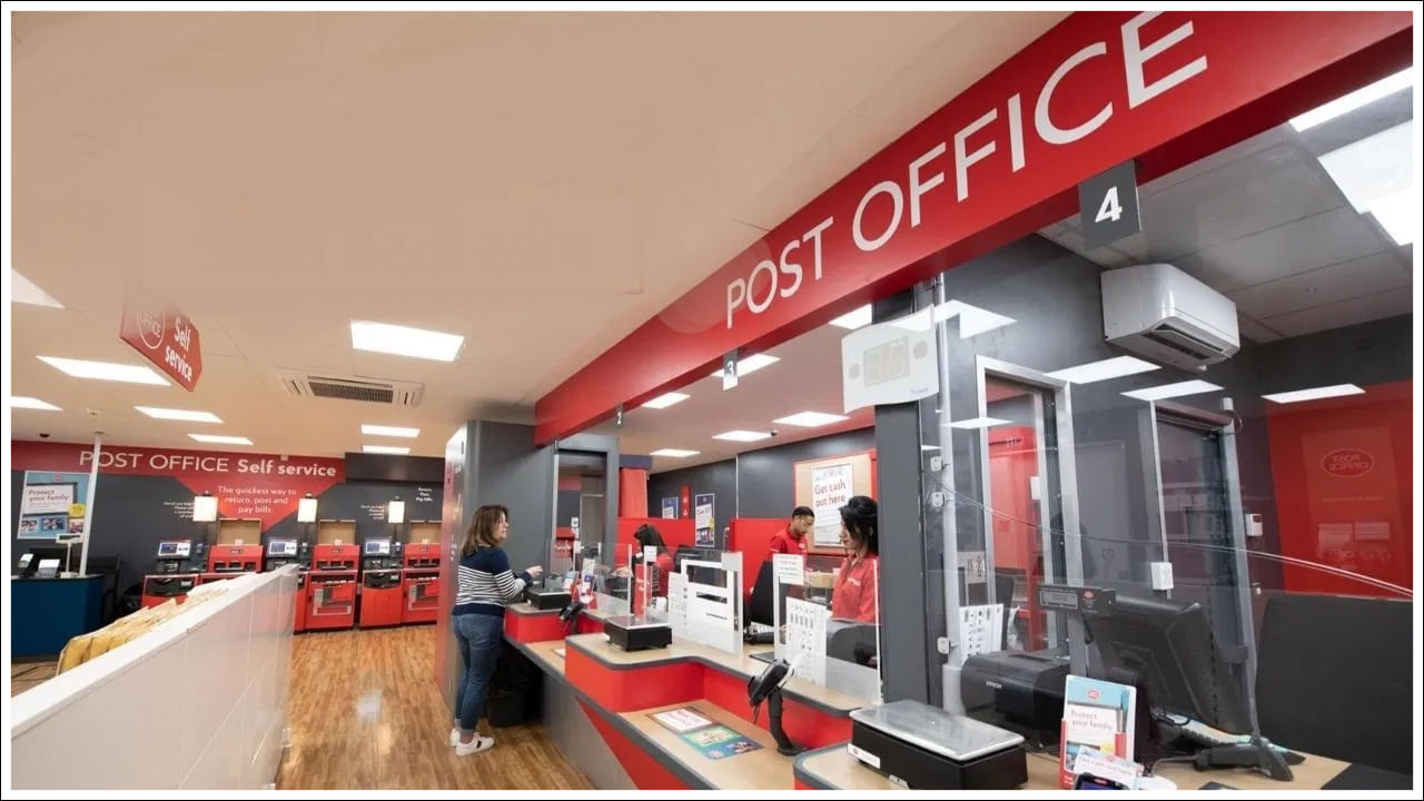 కిసాన్ వికాస్ పత్రలో అత్యంత ప్రత్యేకమైన విషయం ఏమిటంటే దాని చక్రవడ్డీ. అంటే మీరు ప్రతి సంవత్సరం పొందే వడ్డీ మీ ప్రిన్సిపల్‌కు జోడిస్తారు. తద్వారా తదుపరిసారి మీరు ఆ కొత్త పెద్ద మొత్తానికి వడ్డీని పొందుతారు. ఉదాహరణకు మీరు రూ. 10,00,000 పెట్టుబడి పెడితే మొదటి సంవత్సరం తర్వాత మీకు 7.5% వడ్డీ అంటే రూ. 75,000 వస్తుంది. ఈ రూ. 75,000 మీ అసలు రూ.10,00,000 కు జోడిస్తారు. అంటే ఇప్పుడు మీ కొత్త పెట్టుబడి రూ. 10,75,000 అవుతుంది. అదేవిధంగా వచ్చే ఏడాది ఆ రూ. 10,75,000 పై వడ్డీ వస్తుంది. ఇది నిరంతరం కొనసాగుతుంది. దాదాపు 115 నెలల్లో అంటే 9 సంవత్సరాల 7 నెలల్లో మీ డబ్బు రూ. 20,00,000కు రెట్టింపు అవుతుంది.