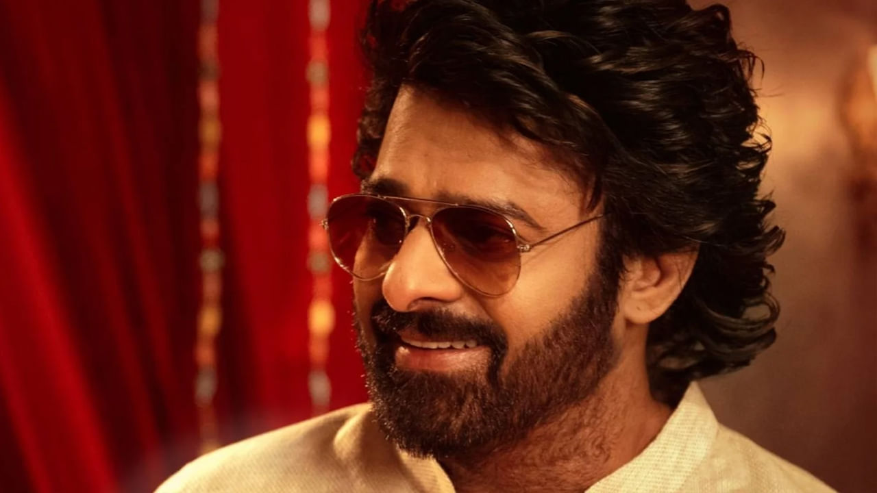 Prabhas: నెట్టింట వైరలవుతోన్న హీరో ప్రభాస్ ఆధార్‌ కార్డు.. డార్లింగ్ పేరేంటి ఇంత పొడవుగా ఉంది