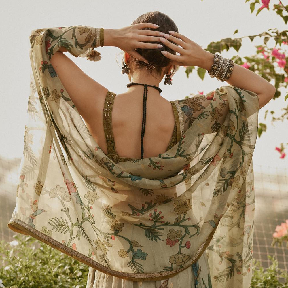 ఢిల్లీలో జన్మించిన ఈ ముద్దుగుమ్మ.. చిన్నప్పుడే పలు యాడ్స్ ద్వారా బుల్లితెరపై సందడి చేసింది. ఆ తర్వాత బాలీవుడ్ నటుడు జాన్ అబ్రామ్‌తో కలిసి వెండితెరపై అడుగుపెట్టిన ఈ అమ్మడు  నేడు అభిమానుల హృదయాల్లో చెరగని ముద్ర వేసింది. సహజ నటనతో అడియన్స్ హృదయాల్లో స్థానం సంపాదించుకుంది.