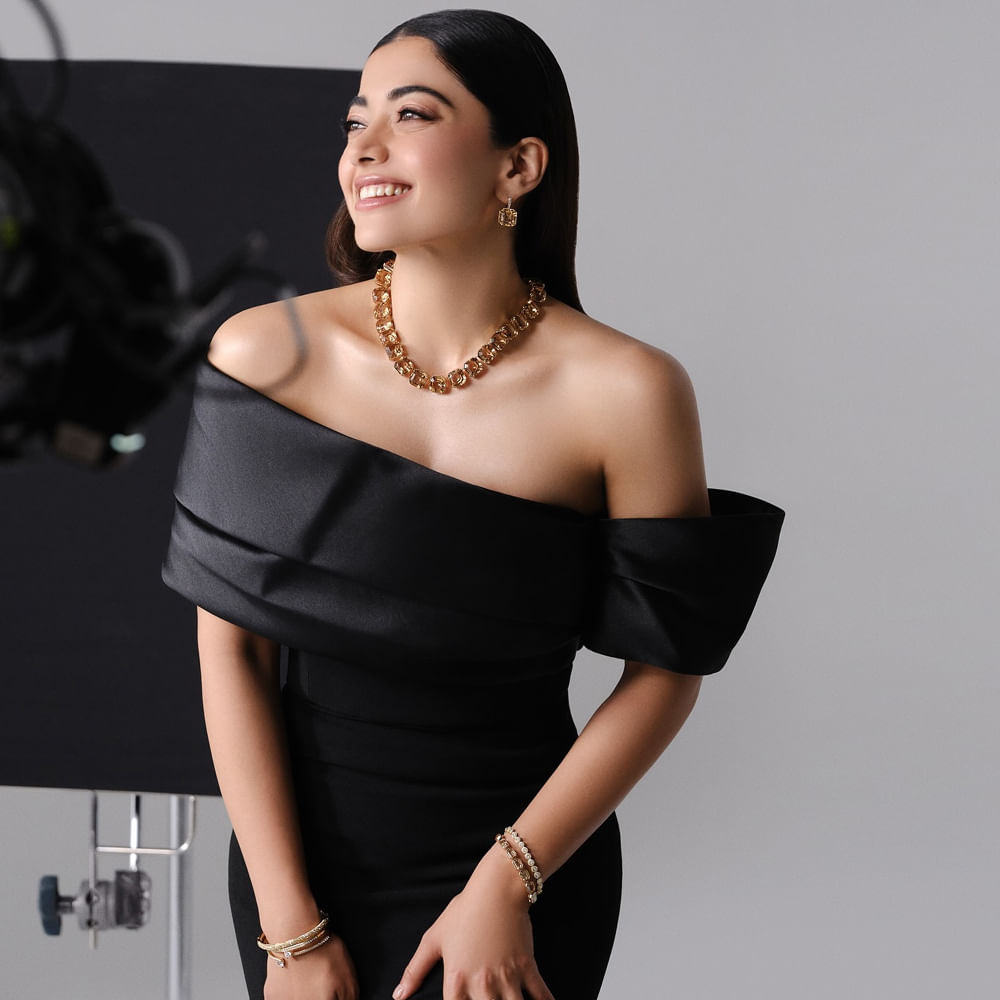 కొత్త ప్రాజెక్టులతో, సరికొత్త కాంబినేషన్లతో దూసుకుపోవడం ఓ వైపు. ఆల్రెడీ పరిచయం ఉన్న.. హిట్‌ కాంబినేషన్లతో కంటిన్యూ కావడం మరో వైపు.. స్ట్రెస్‌ని రష్మిక హ్యాండిల్‌ చేస్తున్న సీక్రెట్‌ ఇదేనని చెప్పుకుంటున్నవాళ్లు కోకొల్లలు. 