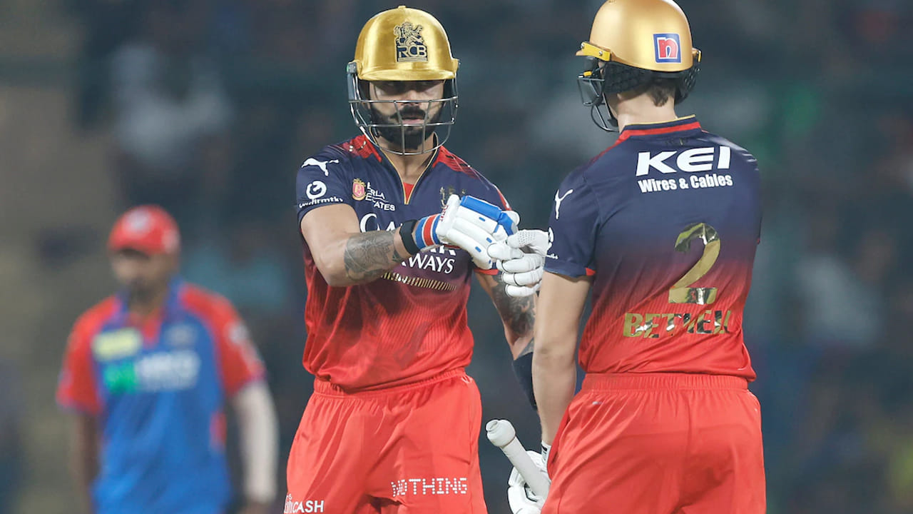 మైండ్ దొబ్బింది మావ.! 13 ఫోర్లు, 3 సిక్సర్లతో RCB పిచ్చోడి రణభేరి.. జర్రున ఎక్కేసిందిగా