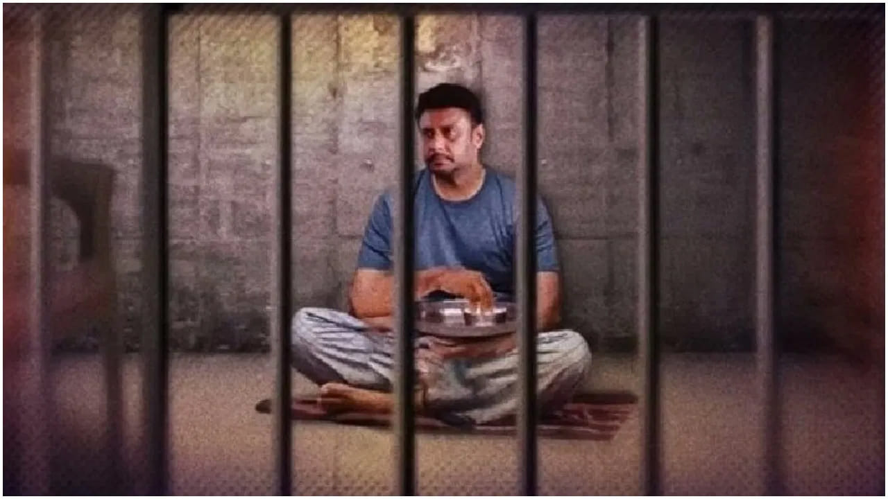 'హీరో దర్శన్కు మరణ శిక్ష విధించాలి..' కోర్టులో వ్యక్తి డిమాండ్!