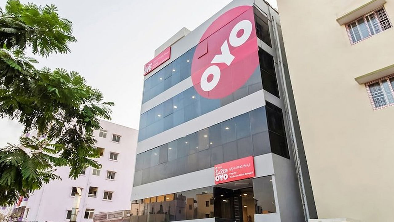 Hyderabad: ఓయో రూమ్ బుక్ చేసిన ఇద్దరు యువకులు.. కట్ చేస్తే.. అర్ధరాత్రి ఏం జరిగిందంటే