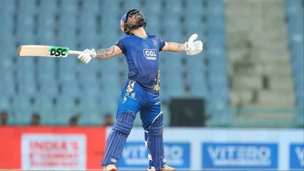 UP T20 League : 27 సిక్సర్లు, 402 పరుగులు... 38 బంతుల్లో విధ్వంసం సృష్టించిన కోహ్లీ శిష్యుడు