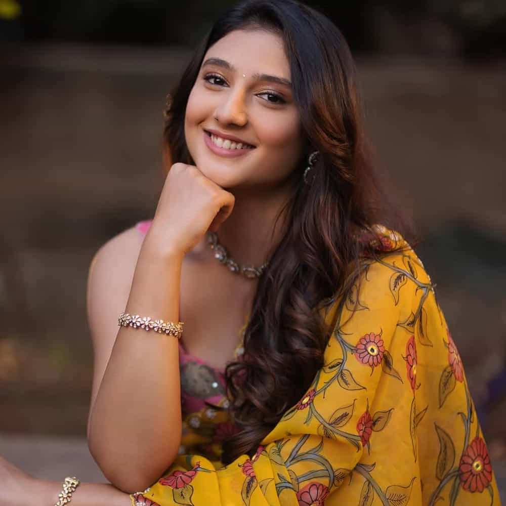 మిరాయ్ చిత్రంలో తేజ సజ్జా, మంచు మనోజ్,శ్రియ కీలకపాత్రలు పోషించారు. ఈ చిత్రాన్ని పీపుల్ మీడియా ఫ్యాక్టరీ బ్యానర్‌పై టిజి విశ్వప్రసాద్, కృతి ప్రసాద్‌లు నిర్మించారు. ఈ చిత్రంలో జయరామ్, జగపతి బాబు, రాజేంద్రనాథ్ జుట్షి, పవన్ చోప్రా ముఖ్య పాత్రలలో కనిపించారు. 