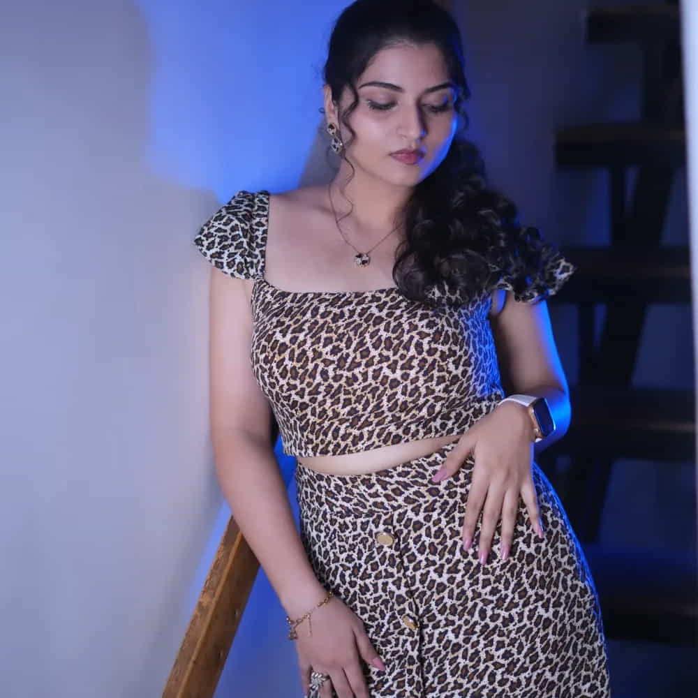 ఆమె పేరు రూప ముగ్గల్ల. ప్రస్తుతం బుల్లితెరపై మంచి టీఆర్పీ రేటింగ్ తో దూసుకుపోతున్న బ్రహ్మమూడి సీరియల్లో స్వప్న పాత్రలో నటిస్తుంది. ఇందులో మంచితనం, అమాయకత్వం, మొండితనం కలగలిసిన అమ్మాయిల సహజ నటనతో కట్టిపడేస్తుంది.