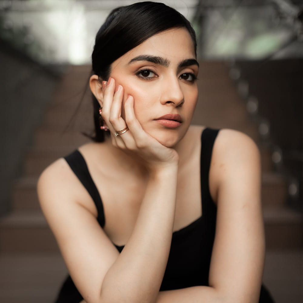 సెప్టెంబర్ 5న ఈమె నటించిన మదరాశి విడుదల కానుంది. శివకార్తికేయన్ ఇందులో హీరోగా నటించారు. రాబోయే 8 నెలల్లో రుక్మిణి నుంచి 4 ప్యాన్ ఇండియన్ సినిమాలు రానున్నాయి. 