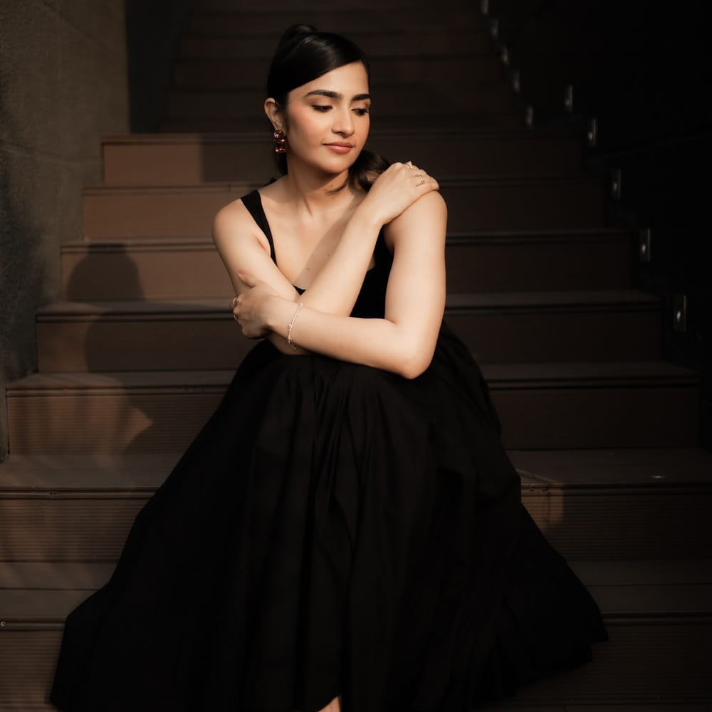 అందులో మదరాశి ఈ వారంలోనే రానుంది. ఇక అక్టోబర్ 2న కాంతార ఛాప్టర్ 1తో రాబోతున్నారు రుక్మిణి. రిషబ్ శెట్టి తెరకెక్కిస్తున్న ఈ చిత్రంపై అంచనాలు ఎలా ఉన్నాయనేది చెప్పాల్సిన పనిలేదు. 