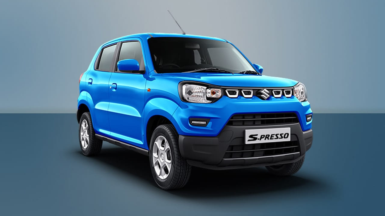 మారుతి సుజుకి ఎస్-ప్రెస్సో: మారుతి సుజుకి రెండవ చౌకైన కారు ఎస్-ప్రెస్సో. రూ. 5 లక్షల లోపు కారు కొనాలనుకునే వారికి మంచి ఎంపిక. ఎస్-ప్రెస్సో ప్రస్తుత ఎక్స్-షోరూమ్ ధర రూ. 4.26 లక్షల నుండి ప్రారంభమవుతుంది. ఇది 998 సిసి ఇంజిన్‌తో శక్తినిస్తుంది. 25.3 కి.మీ.లీ మైలేజీని కలిగి ఉంటుంది.