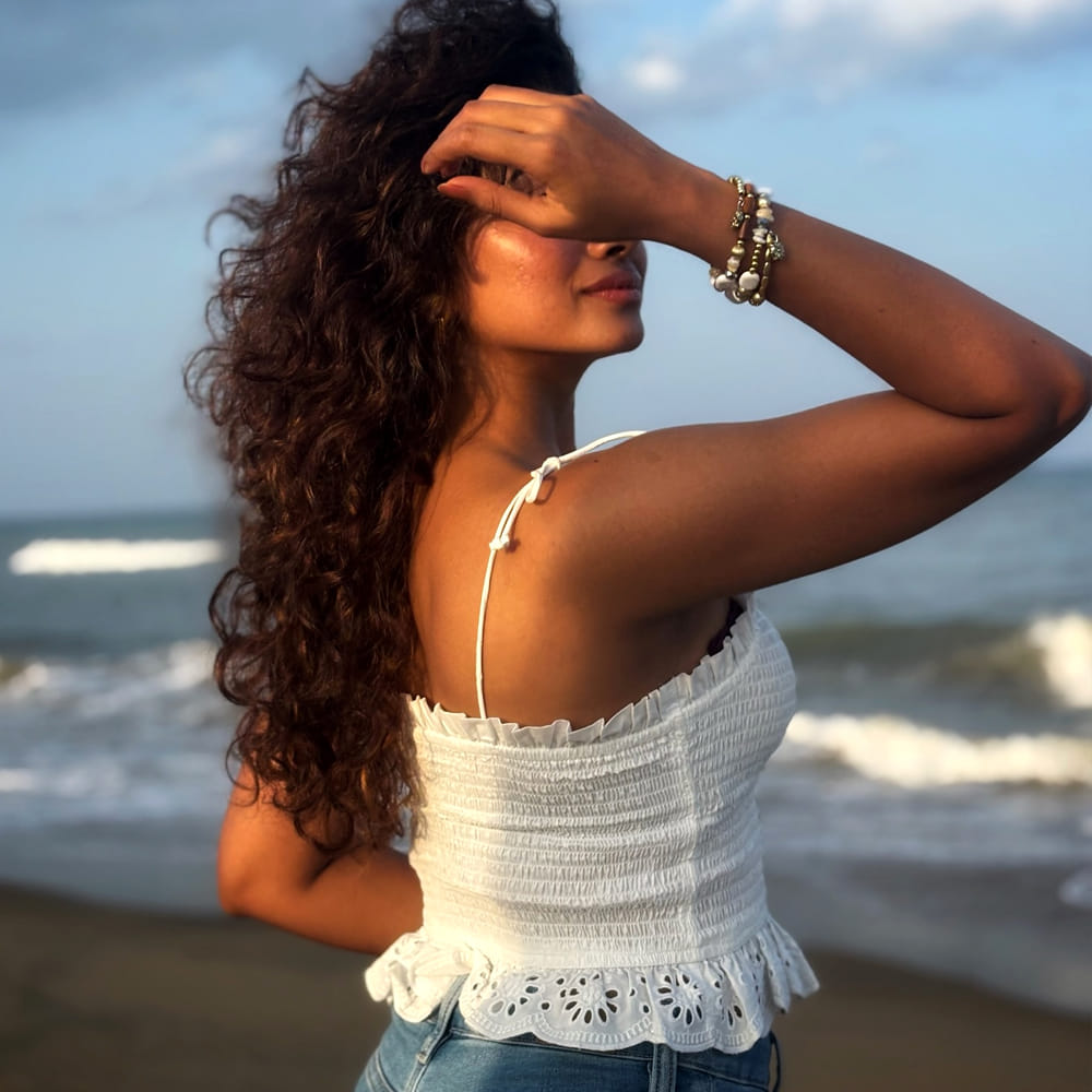 పుష్పక విమానం”లో ఆమె షార్ట్ ఫిల్మ్ హీరోయిన్‌గా చేసిన పాత్ర ప్రేక్షకులను మెప్పించింది. తెలుగులో ఈ అమ్మడు ఇప్పటివరకు ఆరు సినిమాలు చేసింది. అలాగే తమిళ్ లో ఓ సినిమా చేసింది. తమిళ్ లో ఆమె కుటుంబస్థాన్‌ అనే సినిమాలో నటించింది. ఈ సినిమా మంచి విజయాన్ని అందుకుంది.