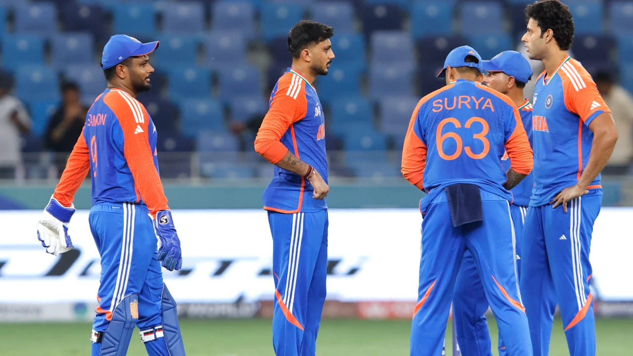 IND vs PAK: టాస్కు ముందే షాకింగ్ సీన్.. ఓపెనర్గా అభిషేక్ ఔట్.. గిల్ జోడీగా ఎవరంటే?