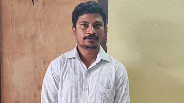 లక్కీ భాస్కర్ను మించిపోయావ్ కదా మావ.! కిలోల బంగారం హుష్ కాకి..!