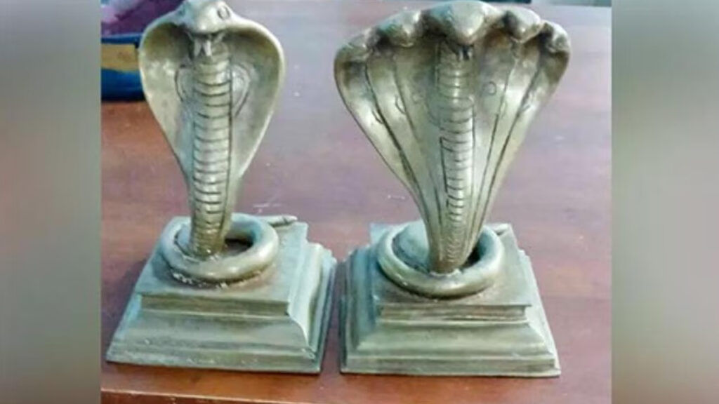 Serpent Idols