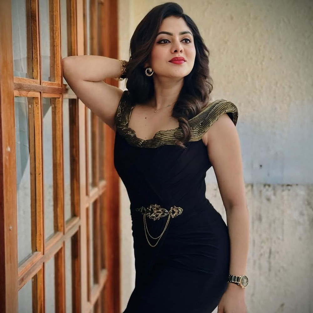 బ్రహ్మాముడి సీరియల్లో విలనిజం పండిస్తూ ఆస్తి మొత్తానికి తన కొడుకునే వారసుడిని చేయాలని నిత్యం ఏదోక పన్నాగం పన్నుతూ.. అందరి ఇబ్బంది పెట్టే పాత్రలో నటిస్తుంది. ఈ సీరియల్ ద్వారా తెలుగు ప్రేక్షకులకు దగ్గరయ్యింది. 