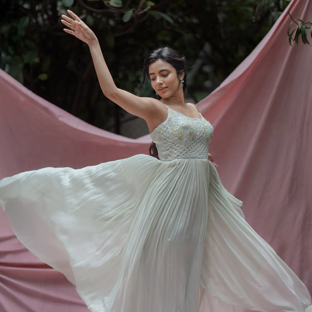 ఎలాంటి అంచనాలు లేకుండా థియేటర్లలో విడుదలై సూపర్ హిట్ అయిన సినిమా లిటిల్ హార్ట్స్. ఈ చిన్న చిత్రం ఊహించని సక్సెస్ అందుకుంది. తొలిరోజే బ్రేక్ ఈవెన్ అయినట్లు తెలుస్తోంది. ఇందులో మౌళి, శివాని నాగారం ప్రధాన పాత్రలు పోషించారు. 