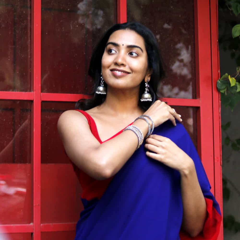 సెలబ్రెటీ ఫ్యామిలీ నుంచి సినీరంగంలోకి అడుగుపెట్టిన శివాత్మిక.. 2019లో దొరసాని సినిమాతో కథానాయికగా తెలుగు తెరకు పరిచయమైంది. ఈ సినిమాతో నటిగా మంచి మార్కులు కొట్టేసింది. కానీ ఆ తర్వాత మాత్రం అంతగా అవకాశాలు అందుకోలేకపోయింది. దొరసాని తర్వాత తమిళంలో రెండు సినిమాల్లో నటించింది.