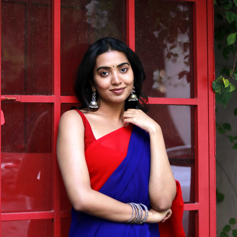 ప్రస్తుతం ఏ మేనేజర్, లేదా ఏజెంట్ ను కలిసినా సరే ఇన్ స్టాలో ఫాలోవర్స్ ను పెంచుకోమంటున్నారని చెప్పుకొచ్చింది. కానీ తాను ఒక నటి అని కంటెంట్ క్రియేట్ చేయడం తన పనికాదని చెప్పుకొచ్చింది. ప్రస్తుతం శివాత్మిక చేసిన కామెంట్స్ సోషల్ మీడియాలో వైరలవుతున్నాయి.